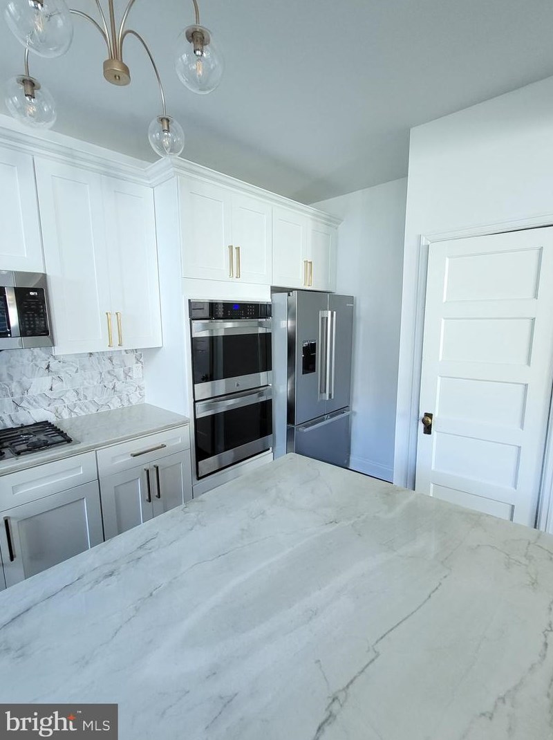 913 Wynnewood Rd, Philadelphia PA 19151-4502 exterior