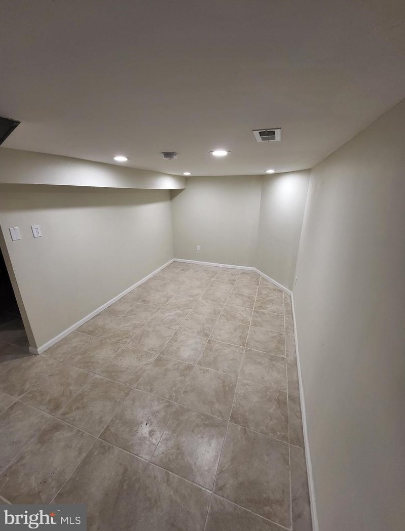 913 Wynnewood Rd, Philadelphia PA 19151-4502 exterior