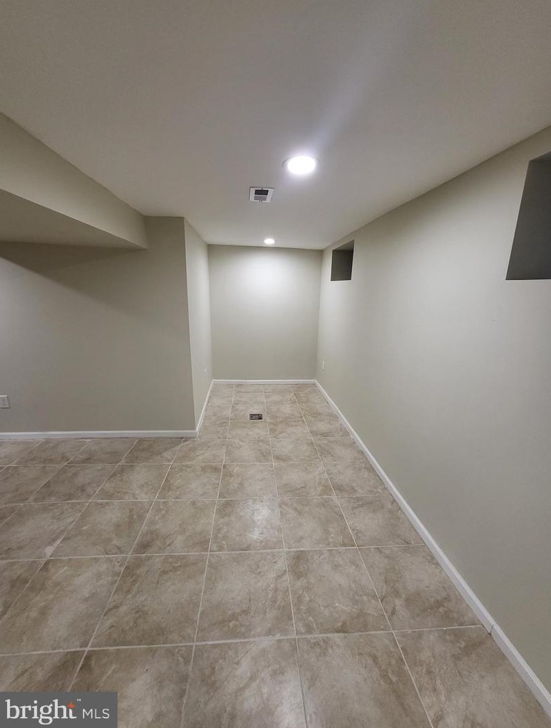 913 Wynnewood Rd, Philadelphia PA 19151-4502 exterior