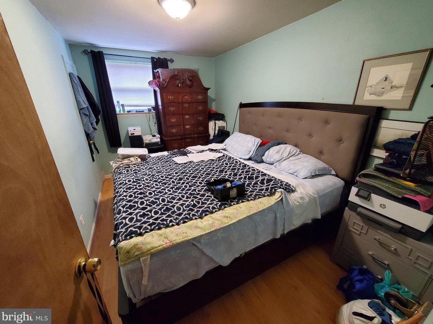 2325 Hoffnagle St, Philadelphia PA 19152-2513 exterior