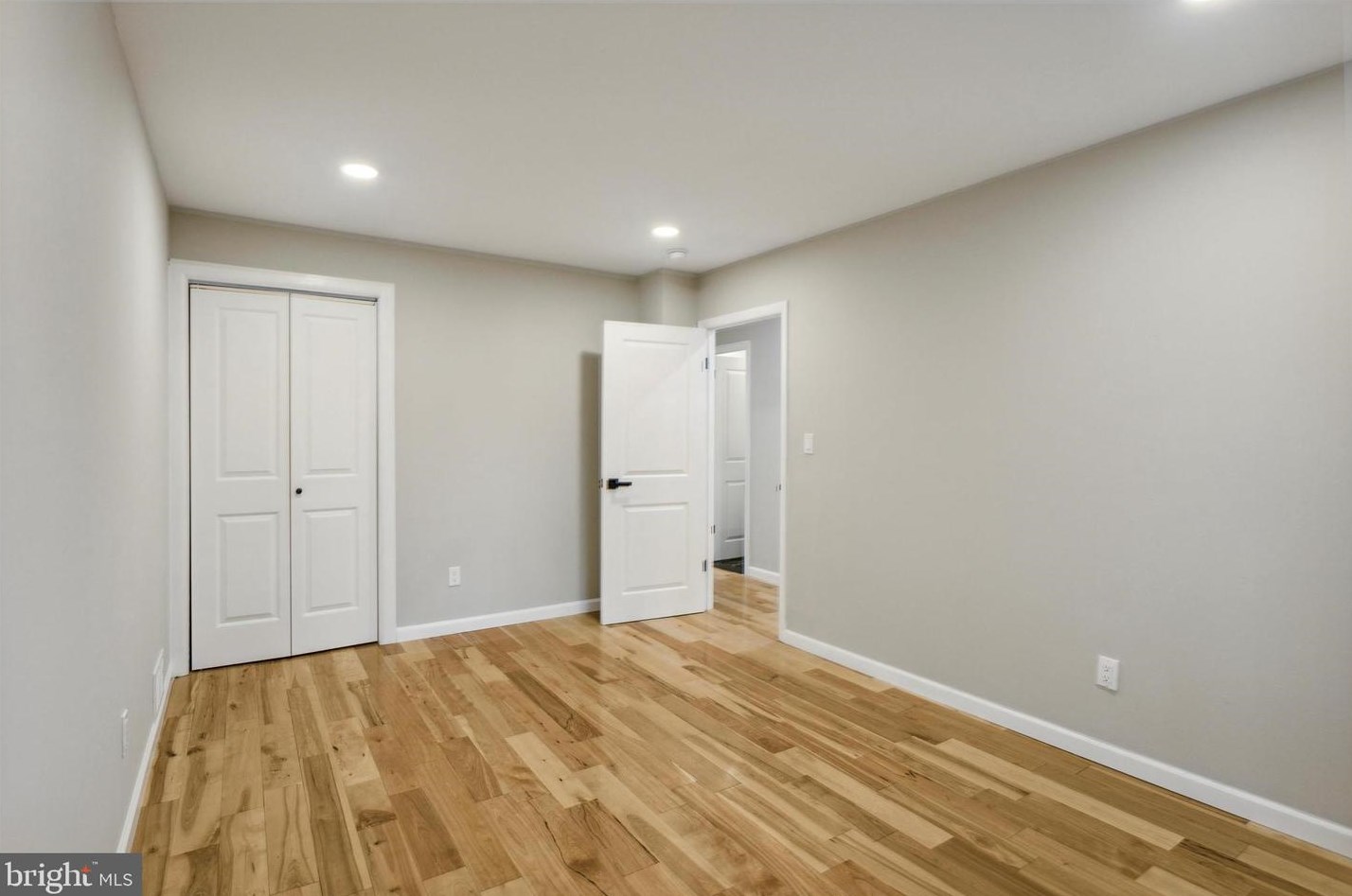 7709 Delphi Pl, Philadelphia PA  19153-1737 exterior