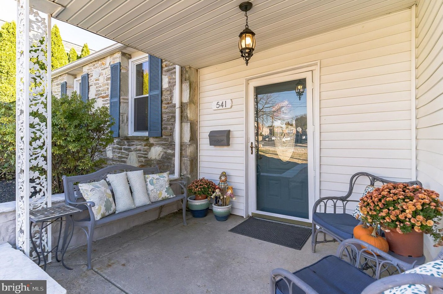 541 Wigard Ave, Philadelphia PA 19128-0041 exterior