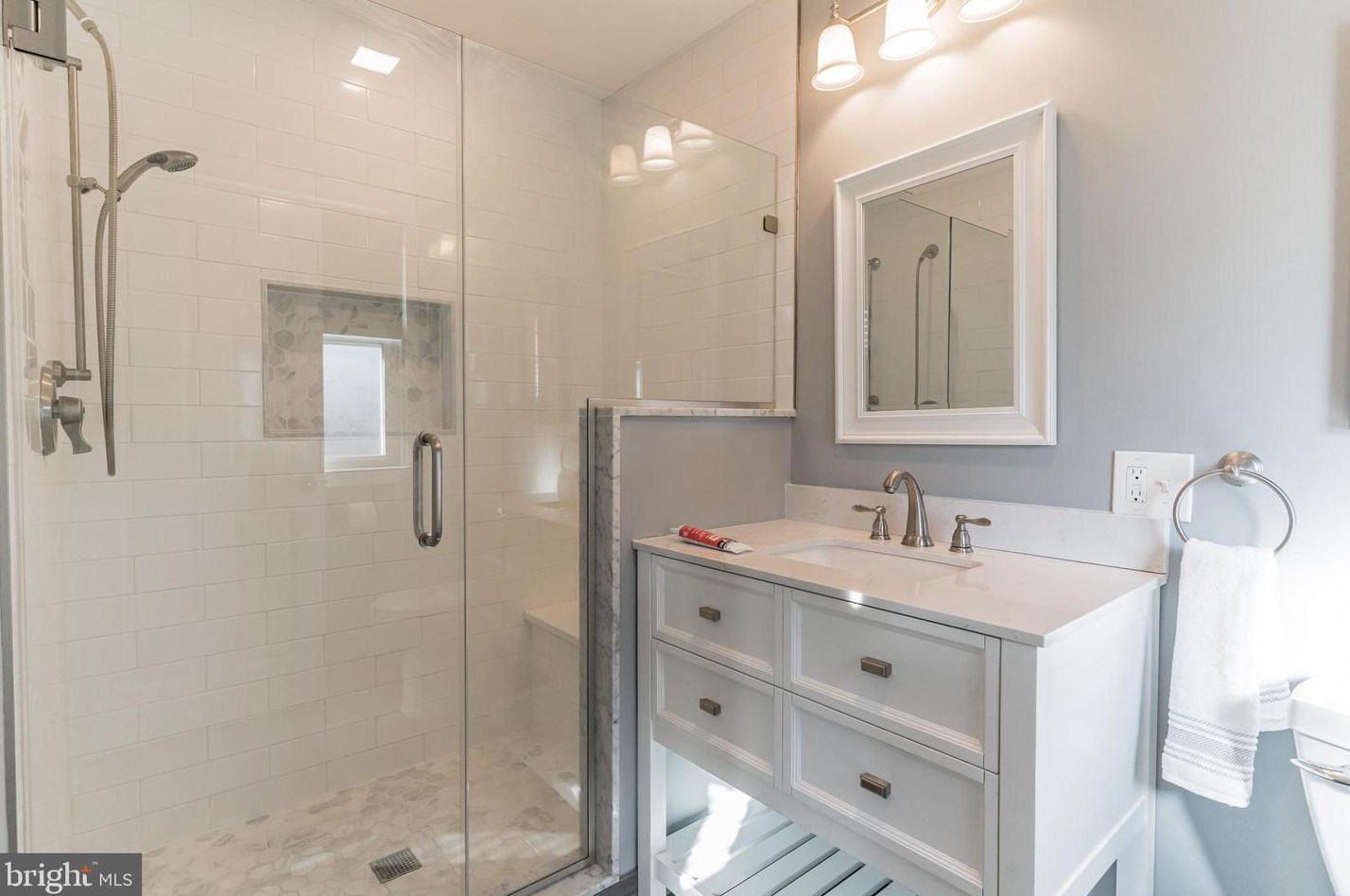 541 Wigard Ave, Philadelphia PA 19128-0041 exterior