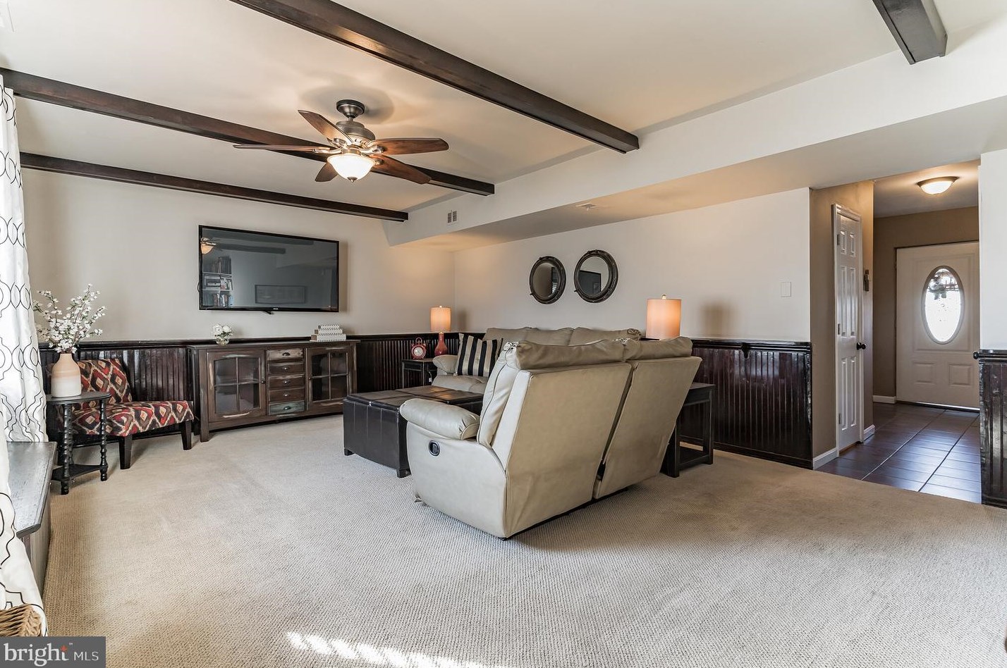 541 Wigard Ave, Philadelphia PA 19128-0041 exterior