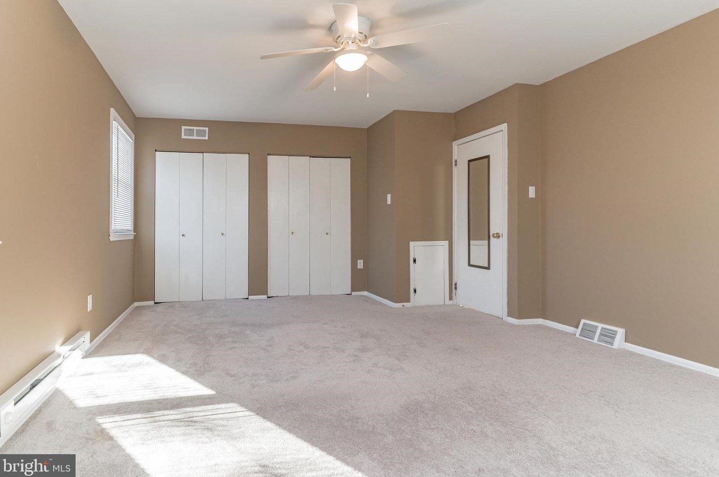 541 Wigard Ave, Philadelphia PA 19128-0041 exterior