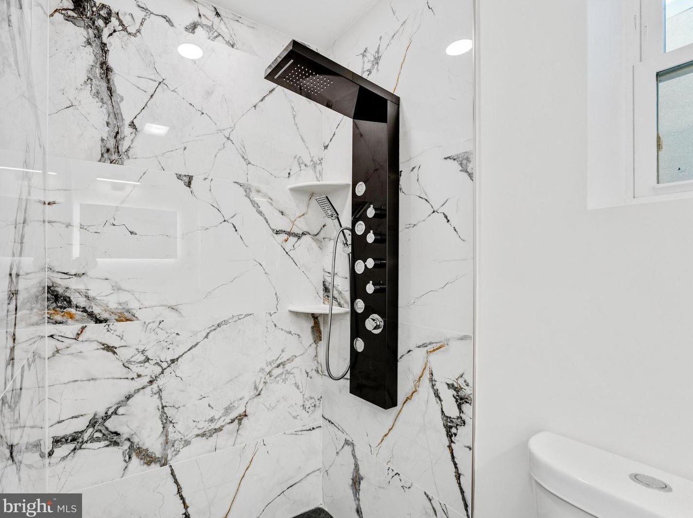 211 Mifflin St, Philadelphia PA  19148-1920 exterior