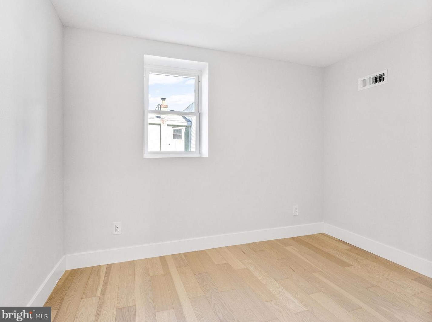 211 Mifflin St, Philadelphia PA  19148-1920 exterior