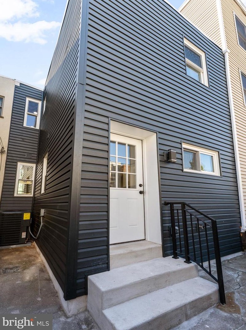 211 Mifflin St, Philadelphia PA  19148-1920 exterior