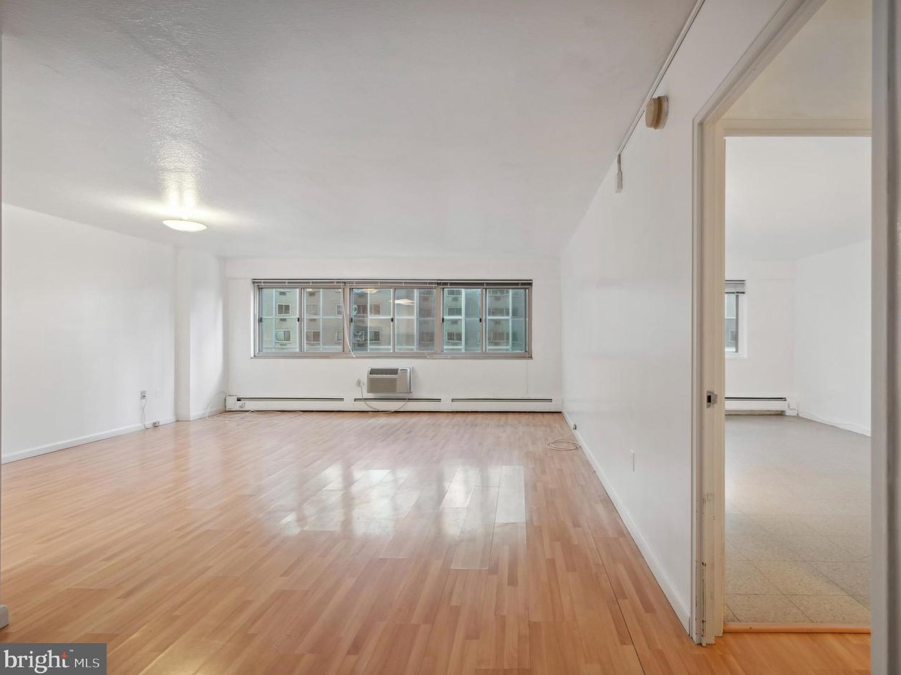 1900 John F Kennedy Blvd, Philadelphia PA  19103-1126 exterior