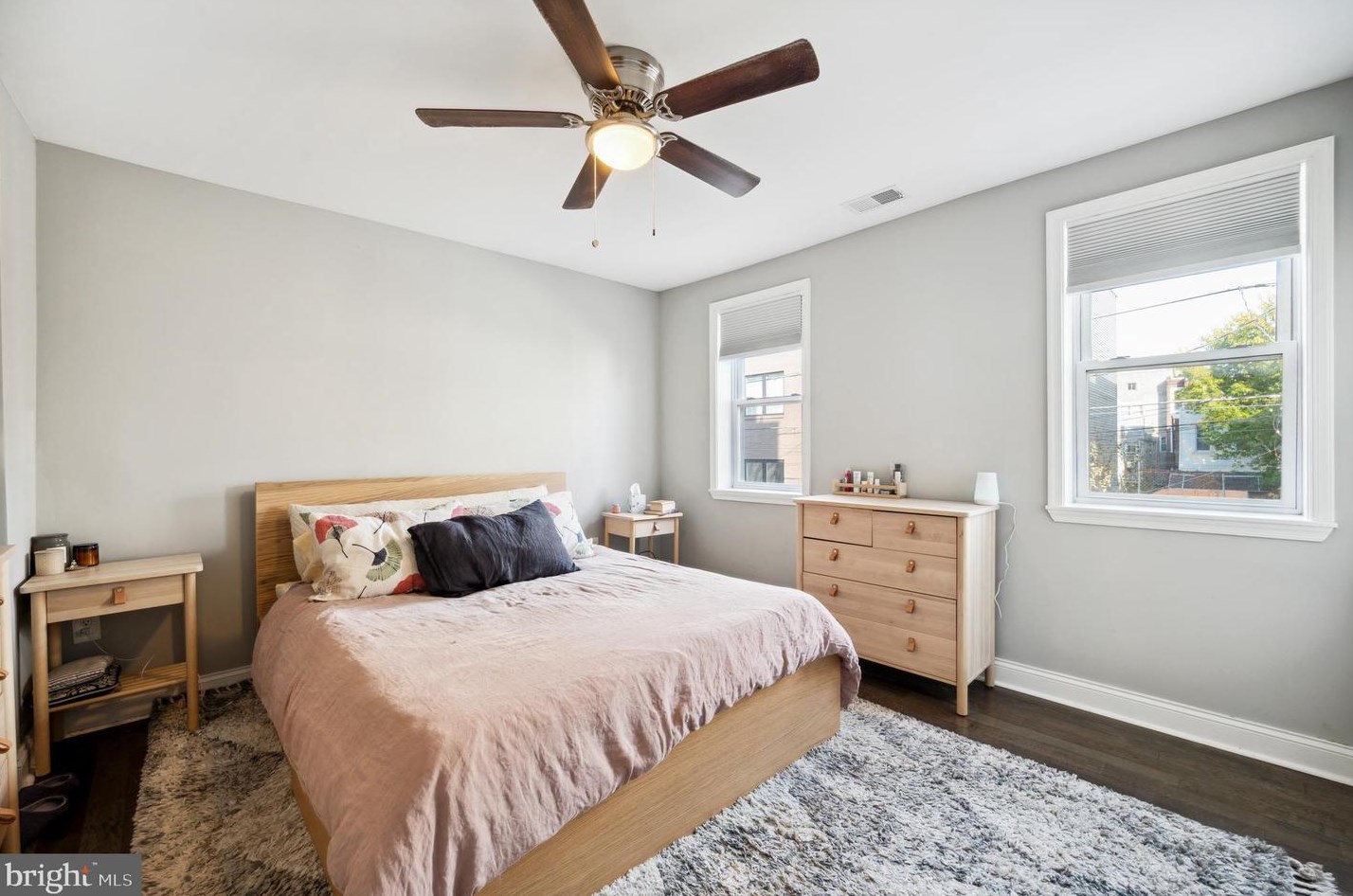2052 Arizona St, Philadelphia PA  19125-1530 exterior
