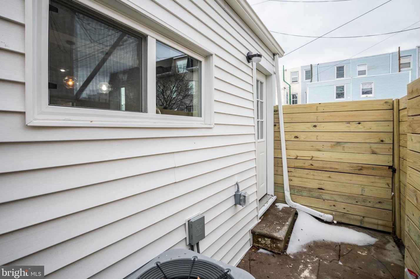 2320 Almond St, Philadelphia PA  19125-3638 exterior