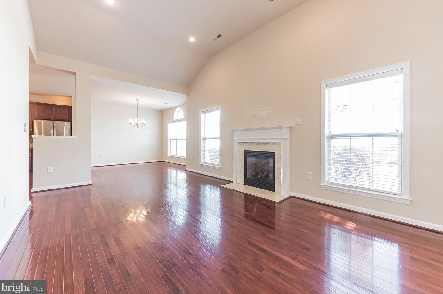 15046 Sunflower Dr, Philadelphia PA 19116-1310 exterior