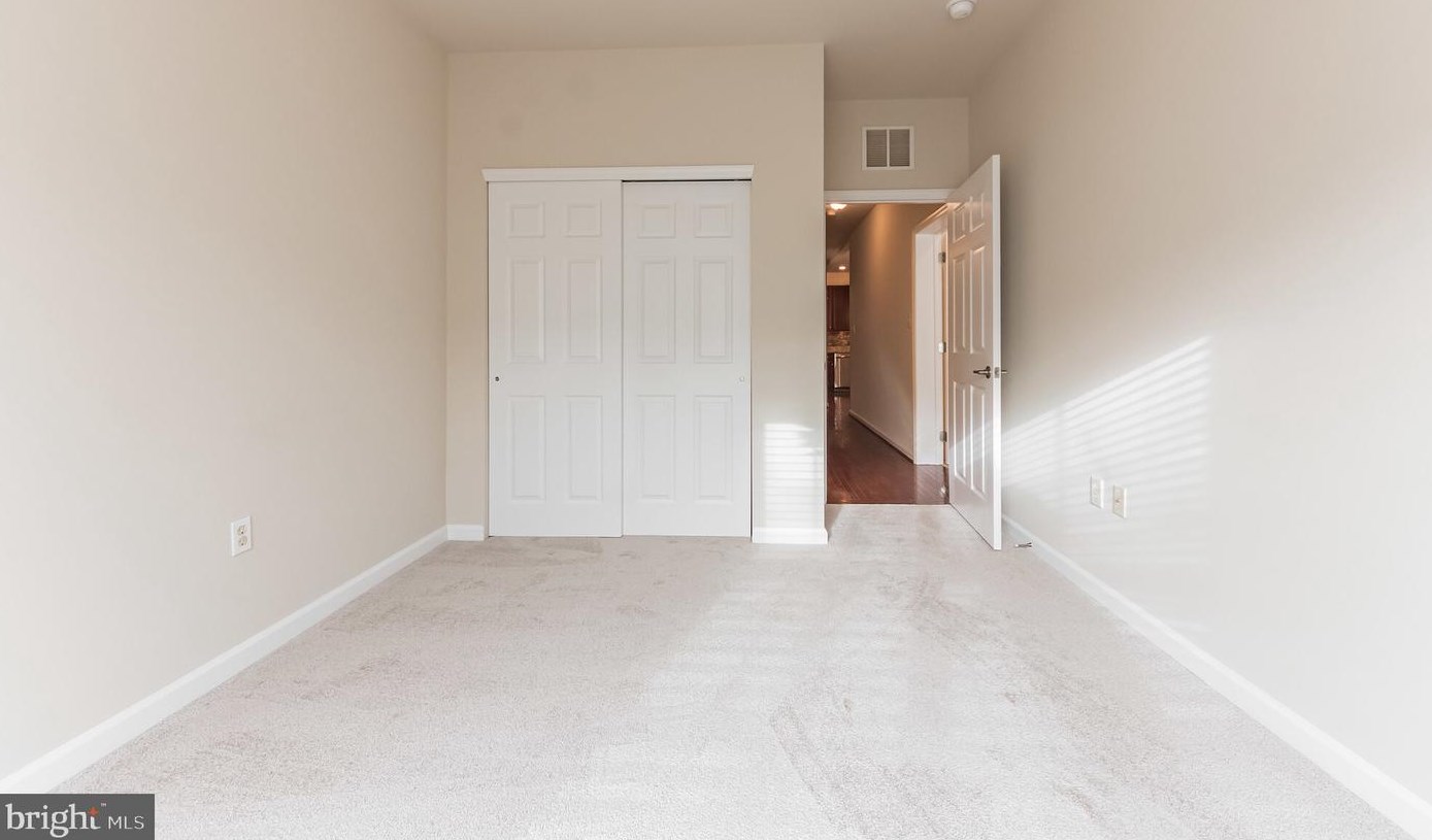 15046 Sunflower Dr, Philadelphia PA 19116-1310 exterior