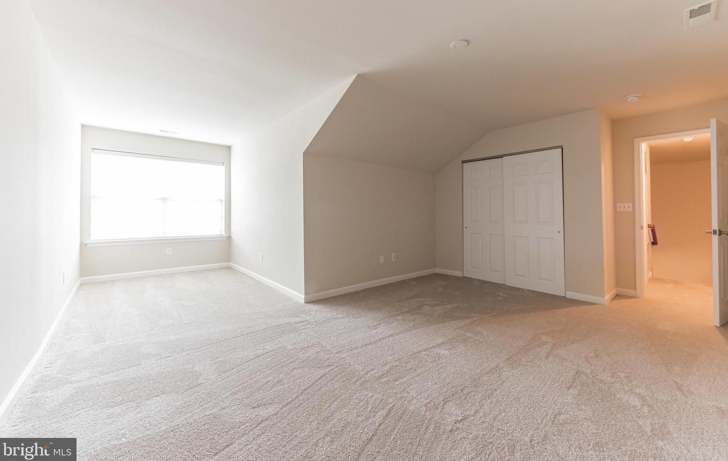 15046 Sunflower Dr, Philadelphia PA 19116-1310 exterior