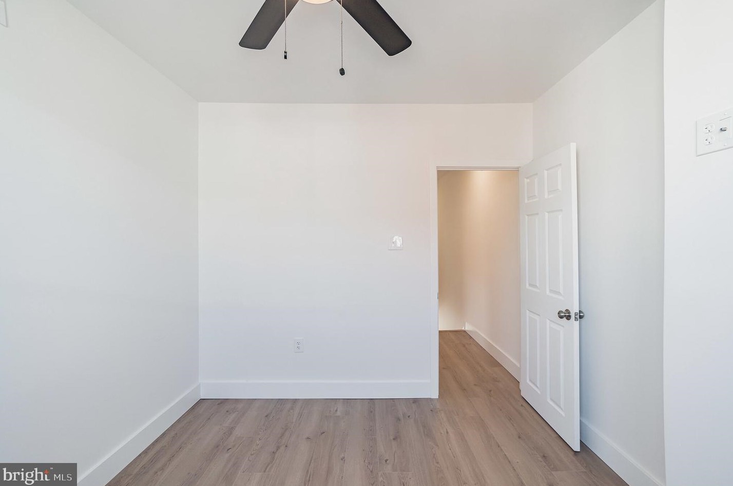 2144 Opal St, Philadelphia PA  19145-3606 exterior