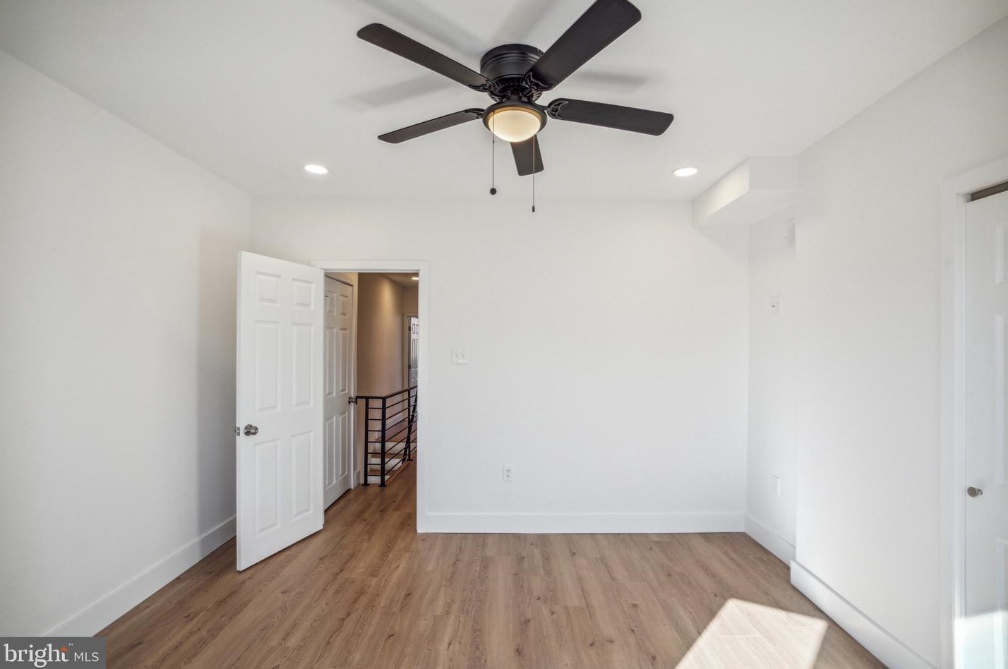 2144 Opal St, Philadelphia PA  19145-3606 exterior
