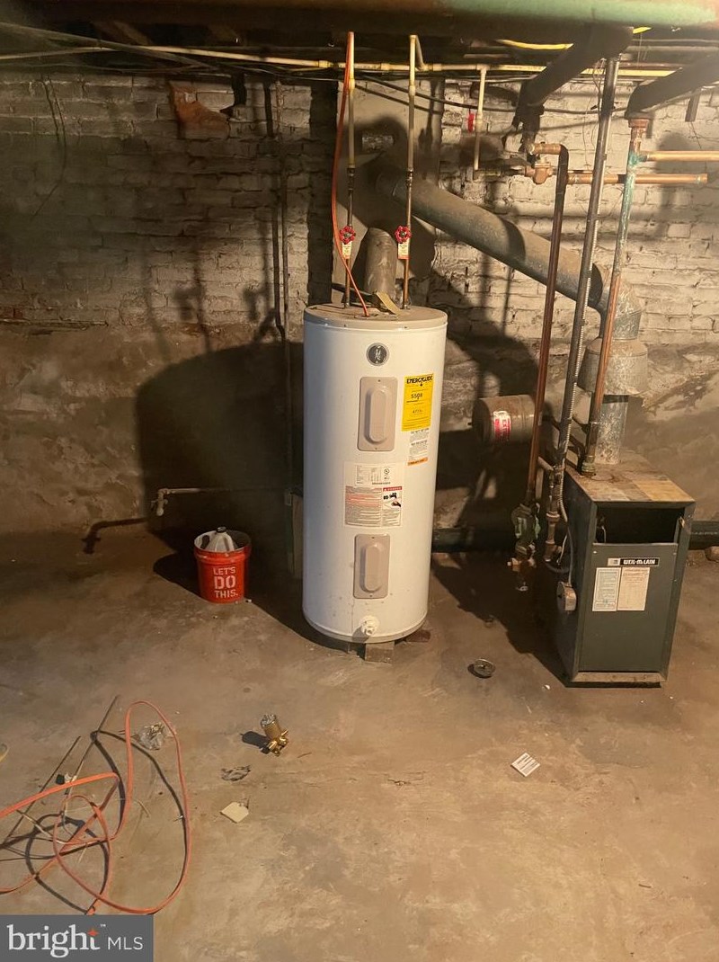 3244 Huntingdon St, Philadelphia PA 19132-2828 exterior