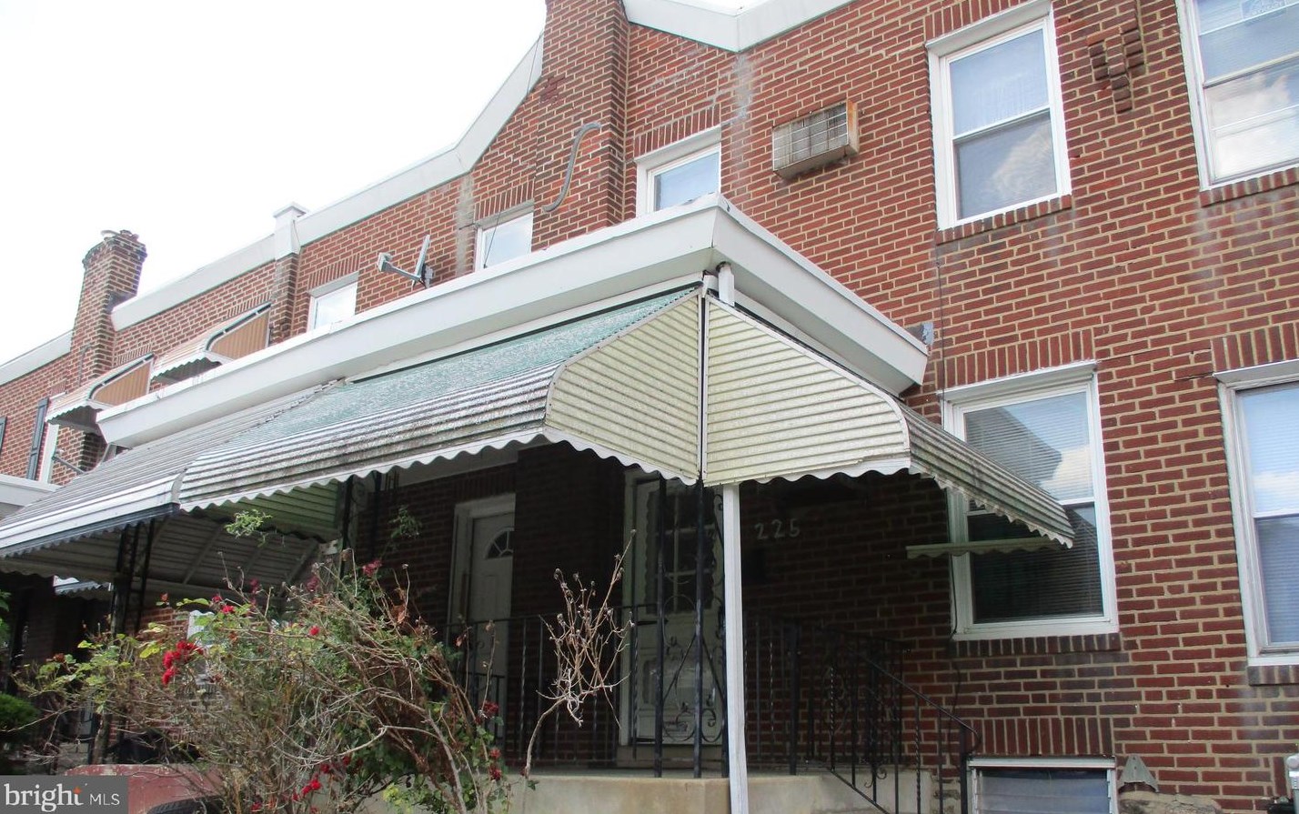 225 Sparks St, Philadelphia PA  19120-1416 exterior