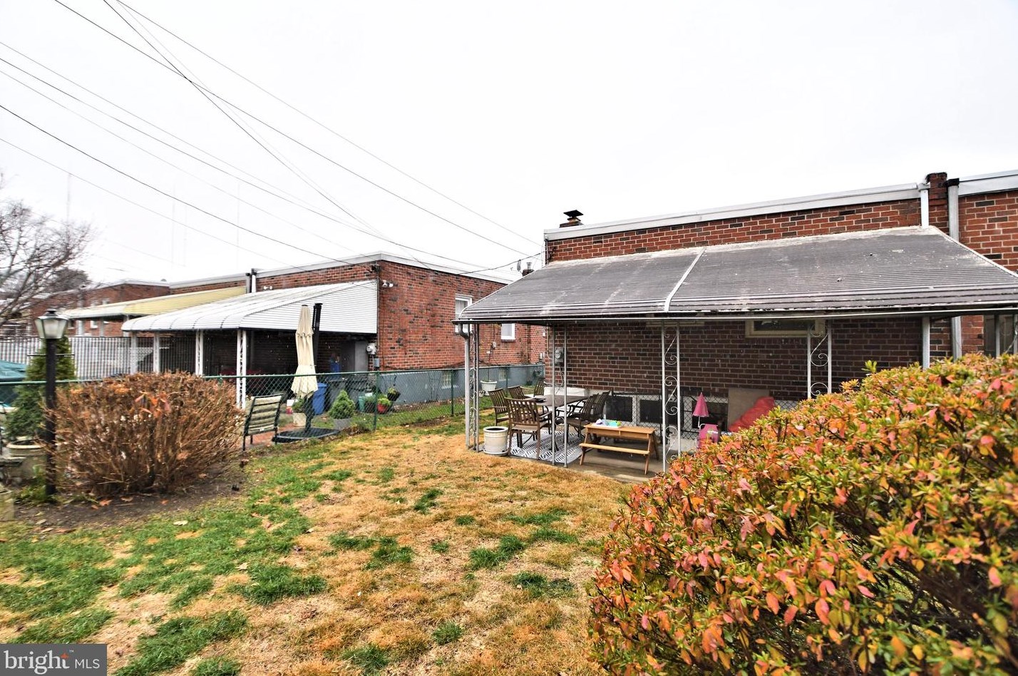 540 Wartman St, Philadelphia PA  19128-3237 exterior