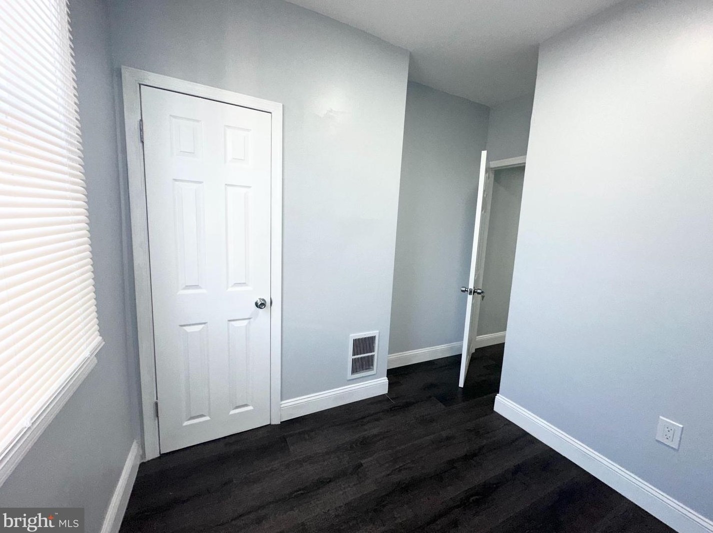 1546 Bailey St, Philadelphia PA 19121-2605 exterior