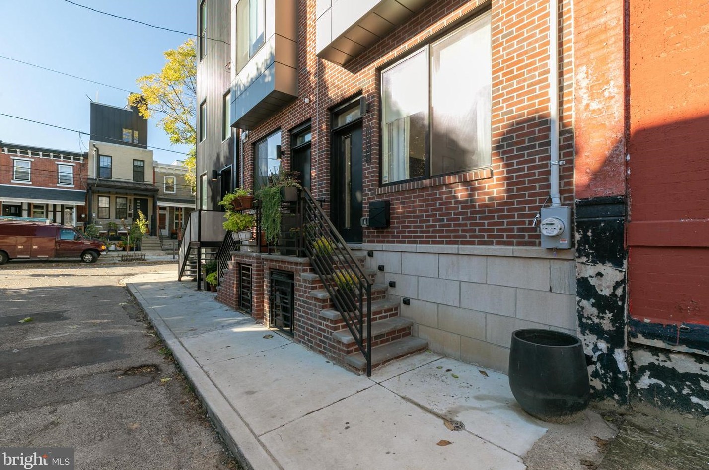 1228 Dover St, Philadelphia PA  19146-3620 exterior