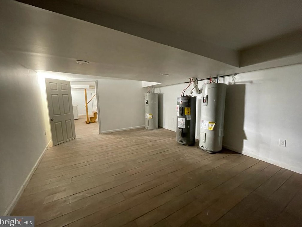 2420 Duncan St, Philadelphia PA 19124-4112 exterior