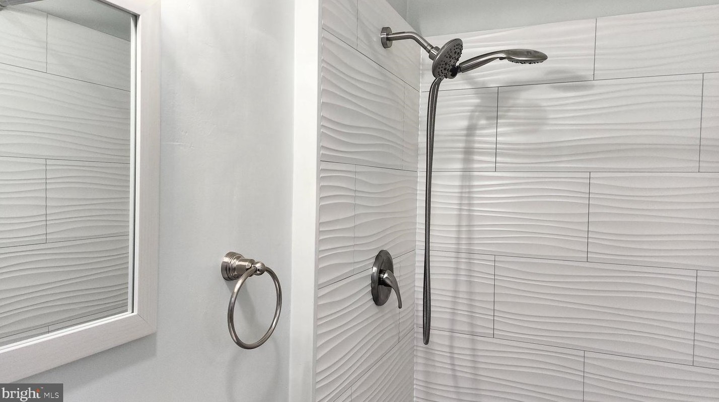 148 Huntingdon St, Philadelphia PA  19133-4028 exterior