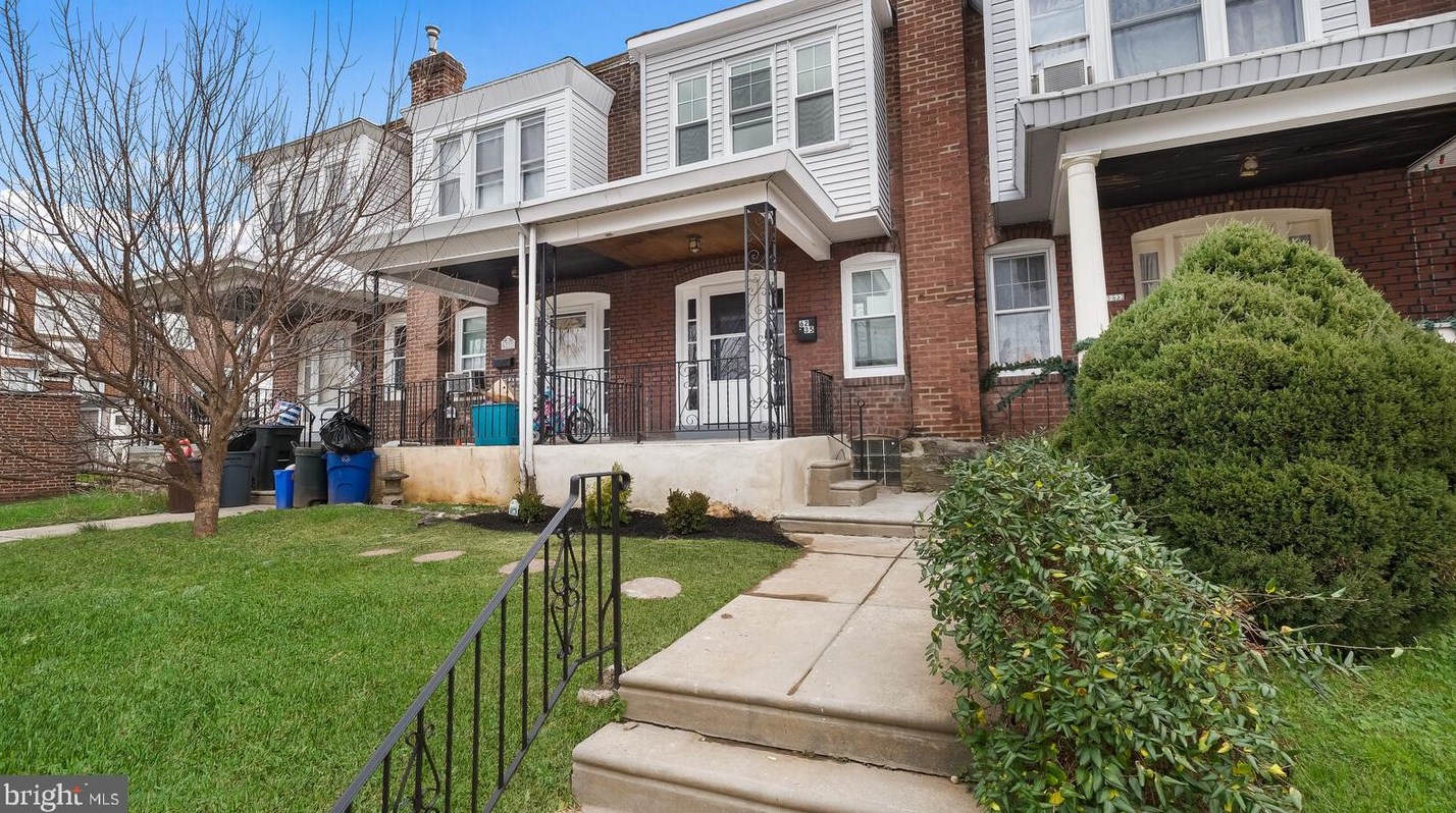 6235 Shelbourne St, Philadelphia PA  19111-5633 exterior