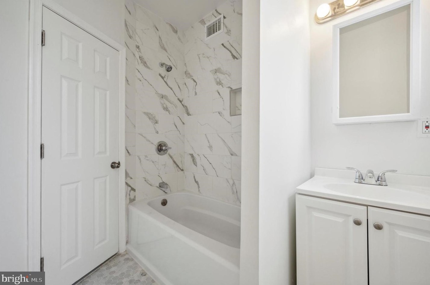 121 Hansberry St, Philadelphia PA  19144-3505 exterior