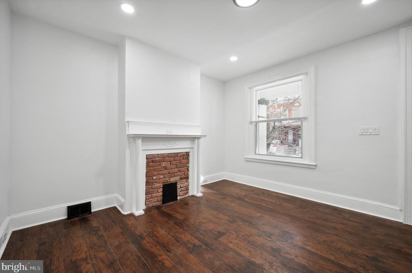 121 Hansberry St, Philadelphia PA  19144-3505 exterior