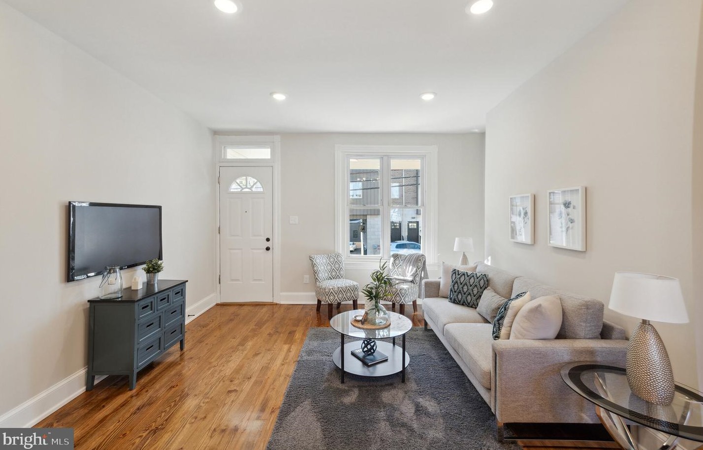 4211 Terrace St, Philadelphia PA  19128-5015 exterior