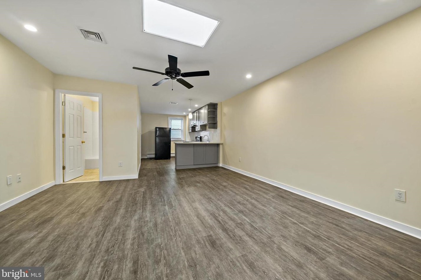 830 Fernon St, Philadelphia PA  19148-1204 exterior