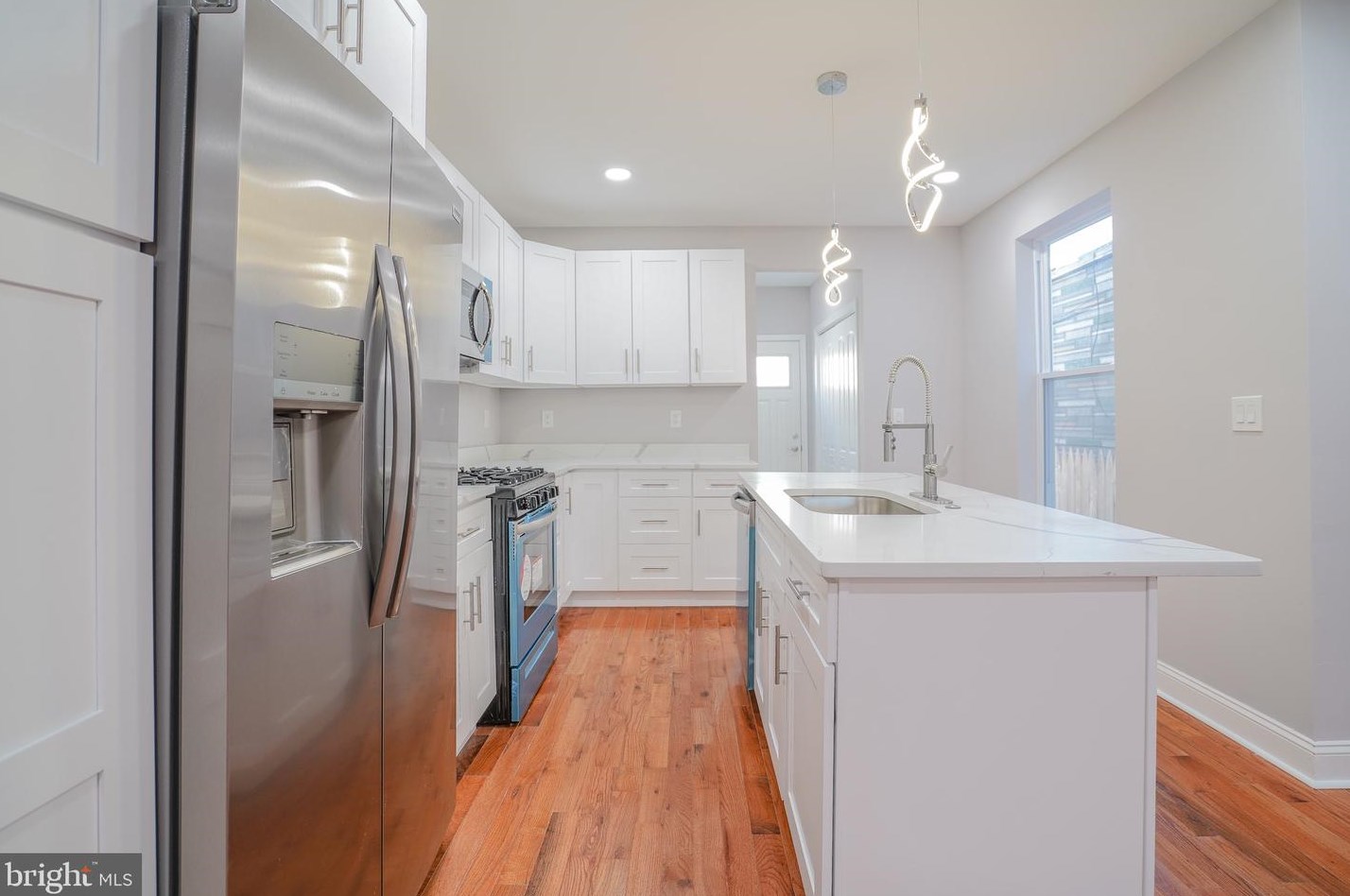 2309 Tasker St, Philadelphia PA  19145-1330 exterior