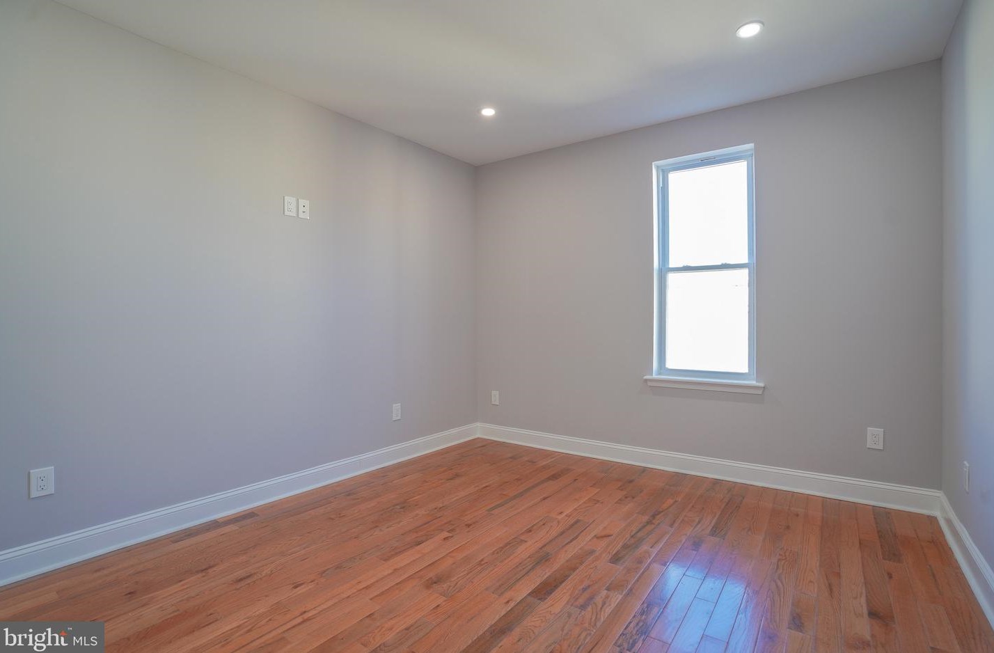 2309 Tasker St, Philadelphia PA  19145-1330 exterior