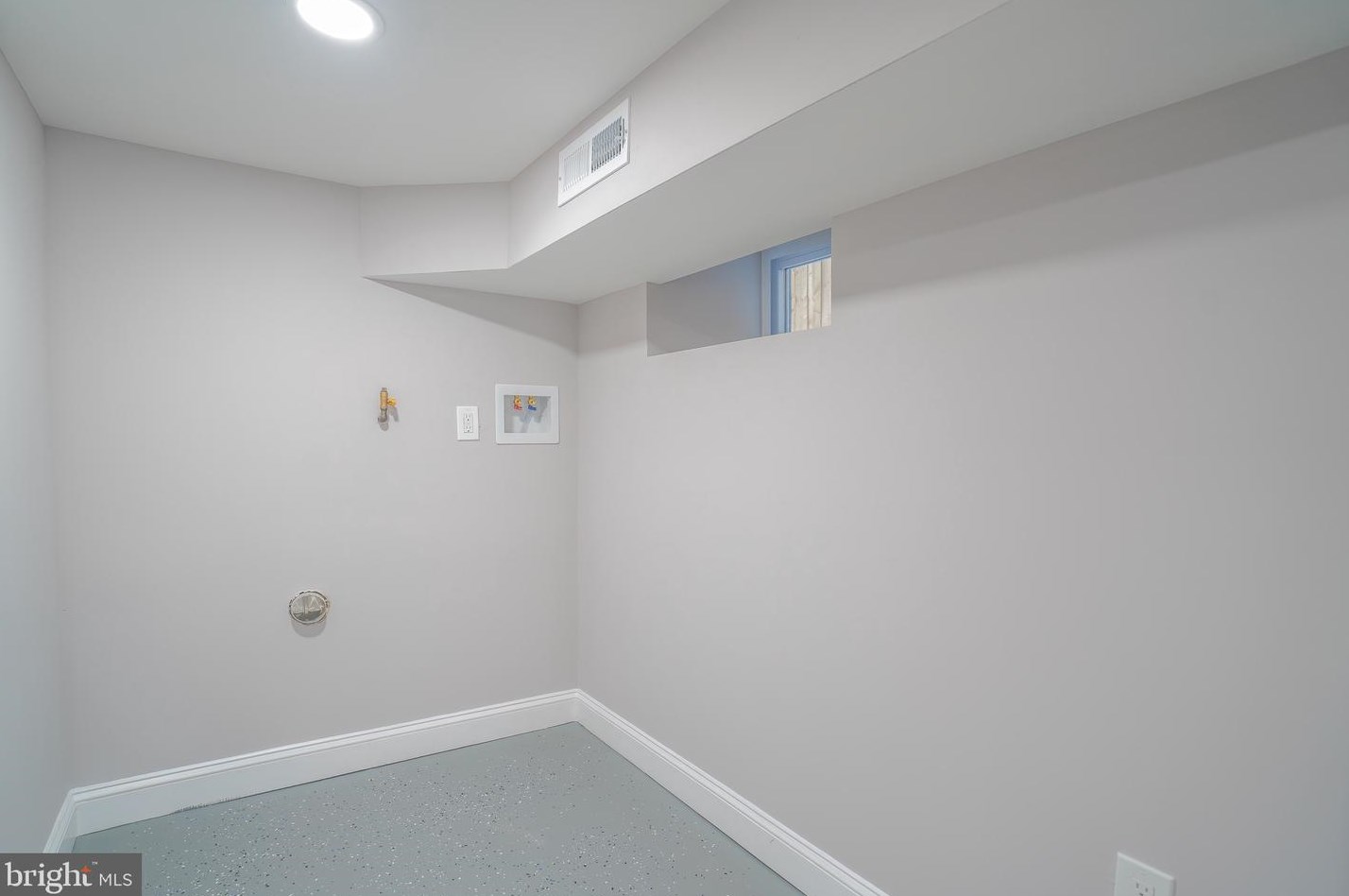 2309 Tasker St, Philadelphia PA  19145-1330 exterior