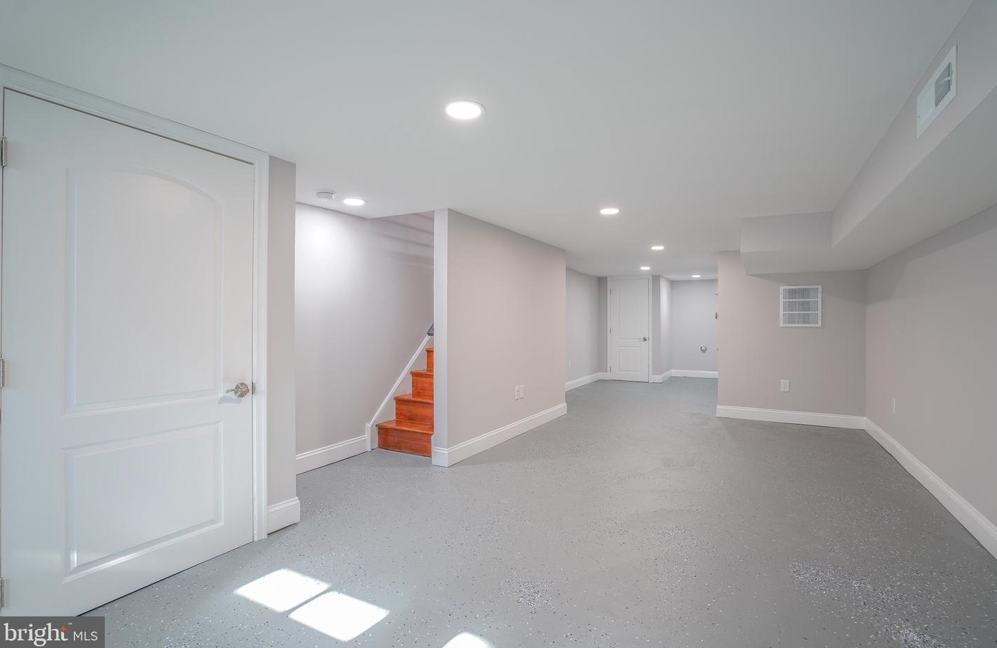 2309 Tasker St, Philadelphia PA  19145-1330 exterior
