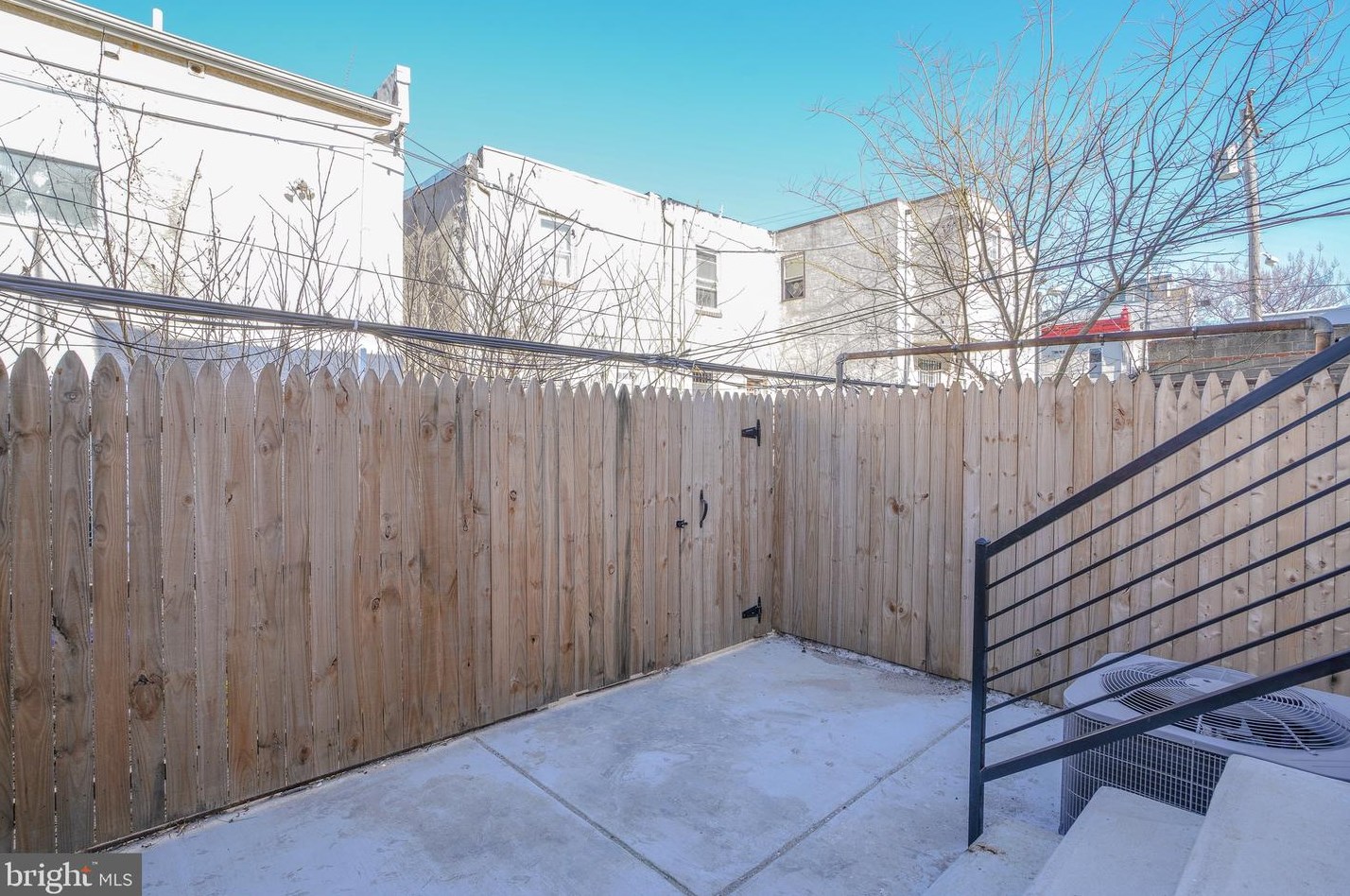 2309 Tasker St, Philadelphia PA  19145-1330 exterior