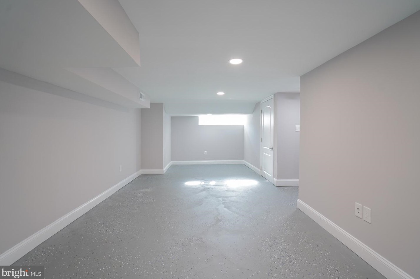 2309 Tasker St, Philadelphia PA  19145-1330 exterior