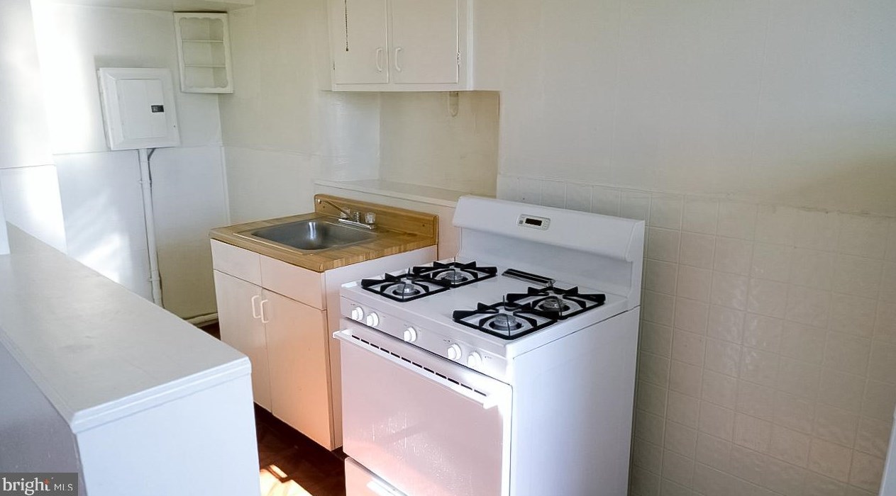 6619 Haverford Ave, Philadelphia PA 19104-1823 exterior