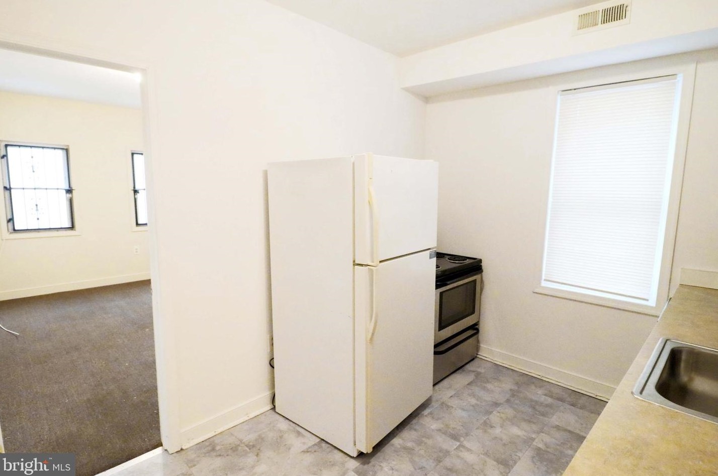 1217 Susquehanna Ave, Philadelphia PA 19121-1225 exterior