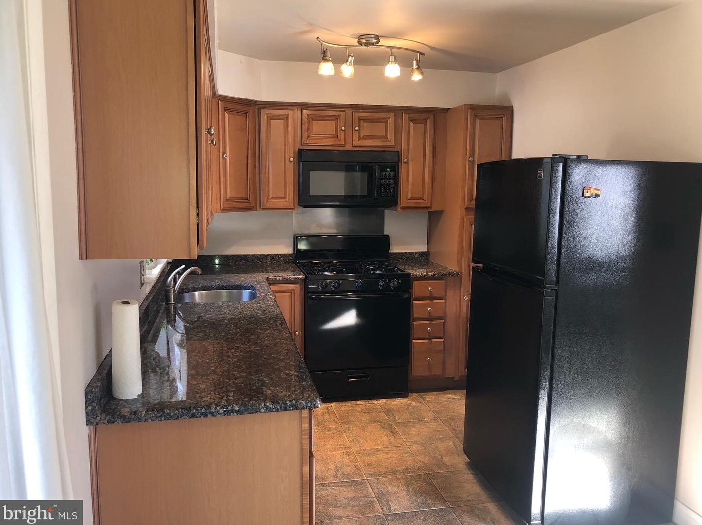 10672 Halstead St, Philadelphia PA  19116-3532 exterior