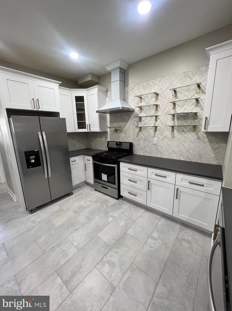 5237 Knox St, Philadelphia PA  19144-3513 exterior