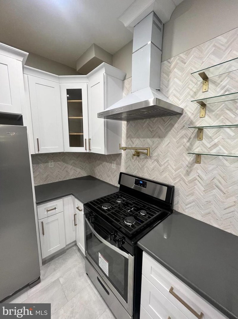 5237 Knox St, Philadelphia PA  19144-3513 exterior