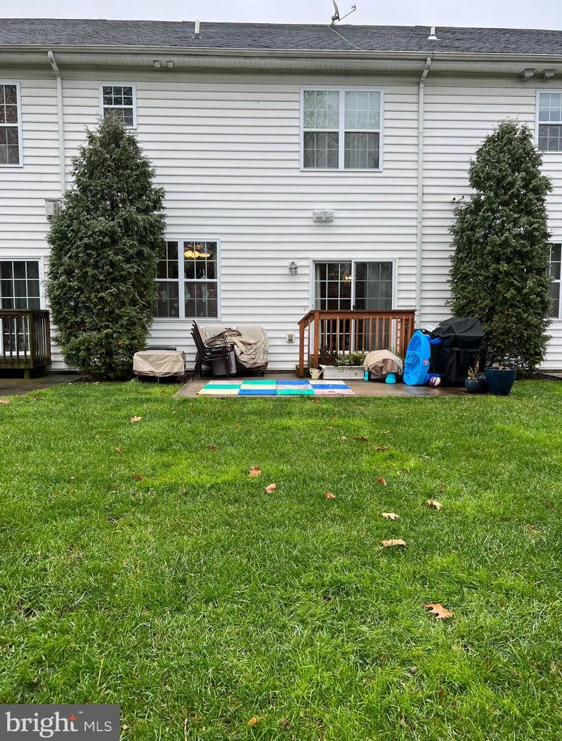 4464 Riverview Ln, Philadelphia PA  19129-1781 exterior