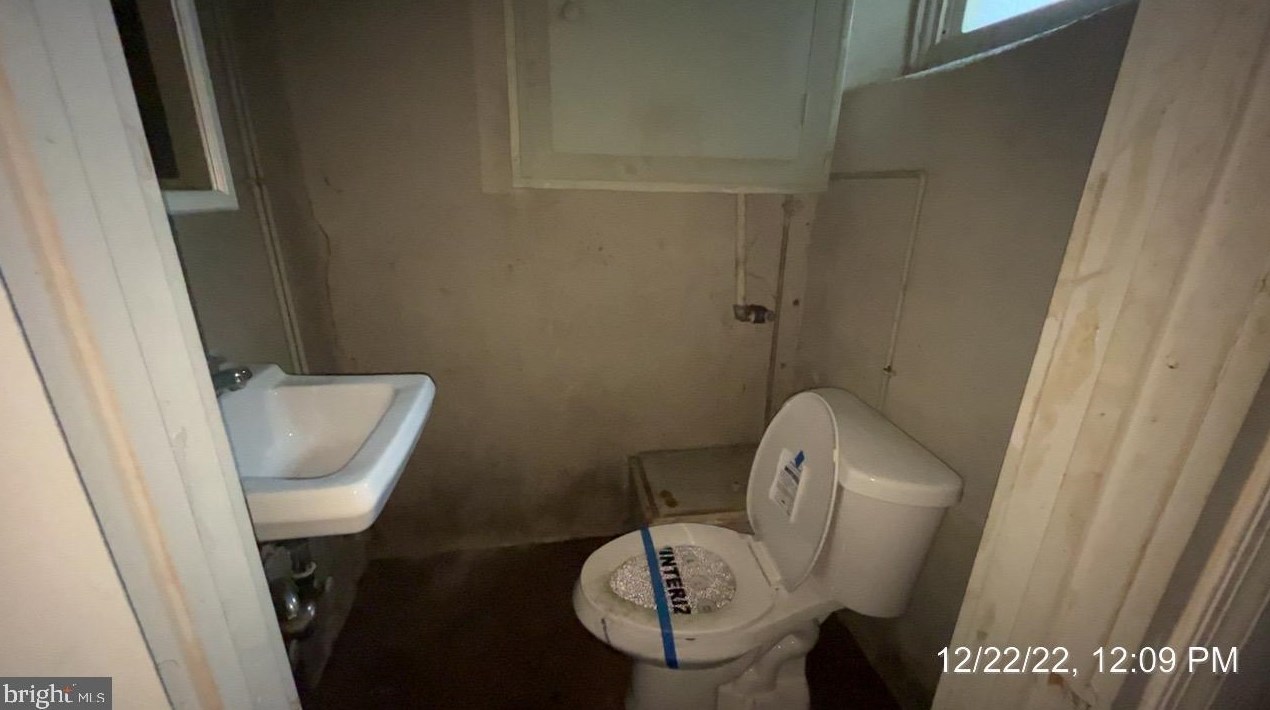 8546 Provident Rd, Philadelphia PA  19150-1606 exterior