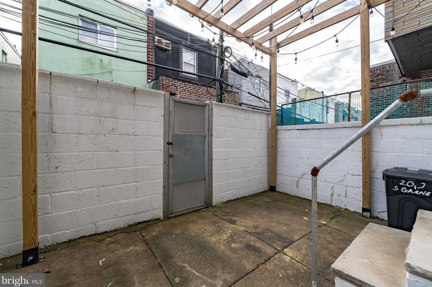 2019 Garnet St, Philadelphia PA  19145-2802 exterior