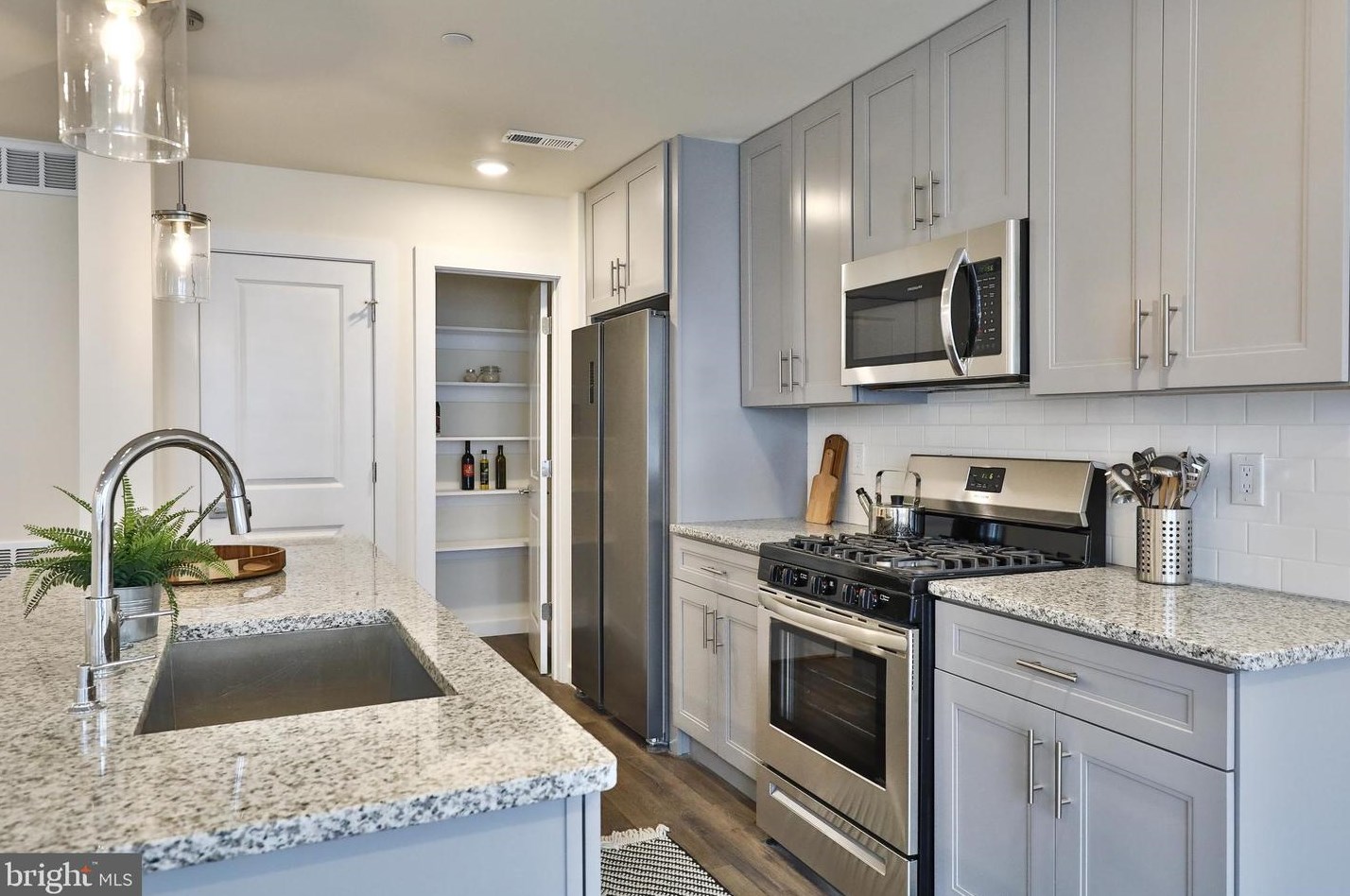 1510 Randolph St, Philadelphia PA  19122-3625 exterior