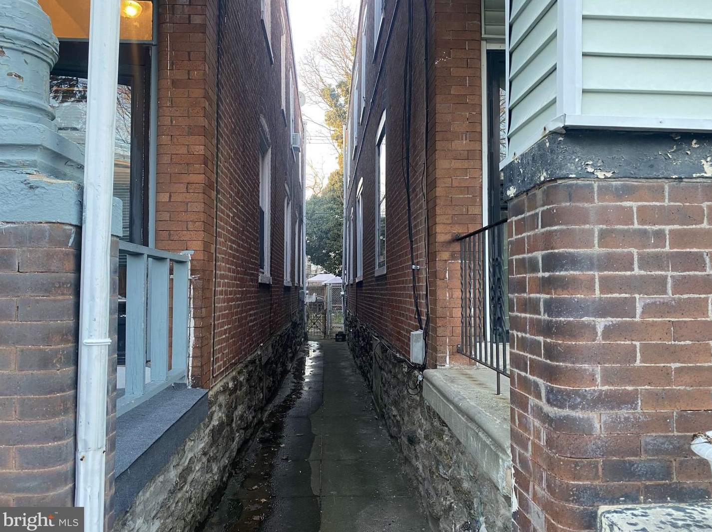 627 Locust Ave, Philadelphia PA  19144-1344 exterior