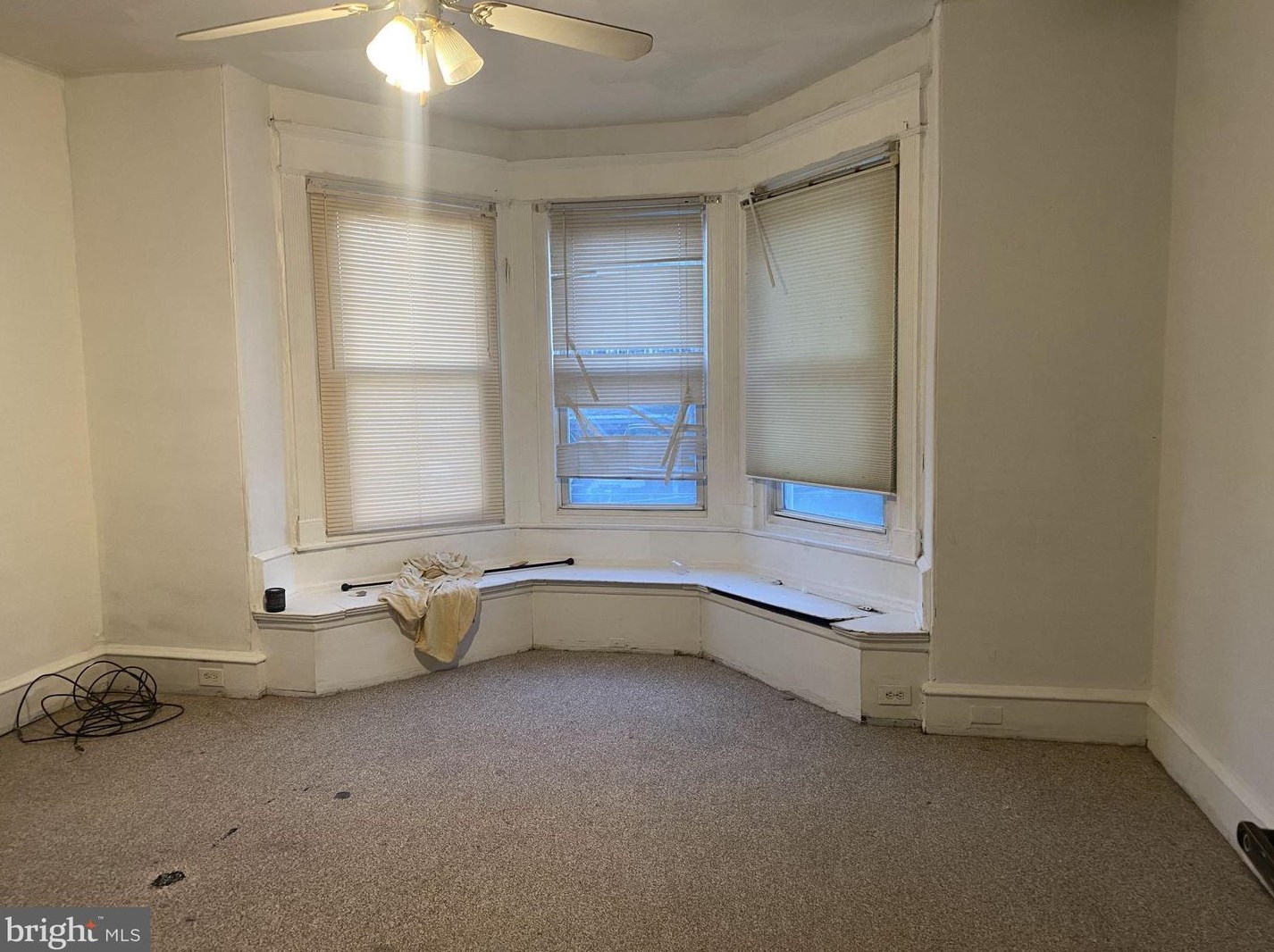 627 Locust Ave, Philadelphia PA  19144-1344 exterior