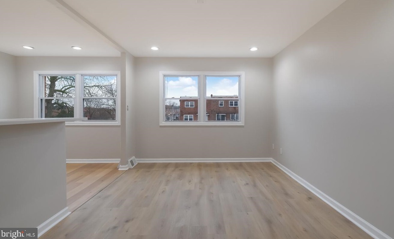 12797 Dunks Ferry Rd, Philadelphia PA  19154-1426 exterior